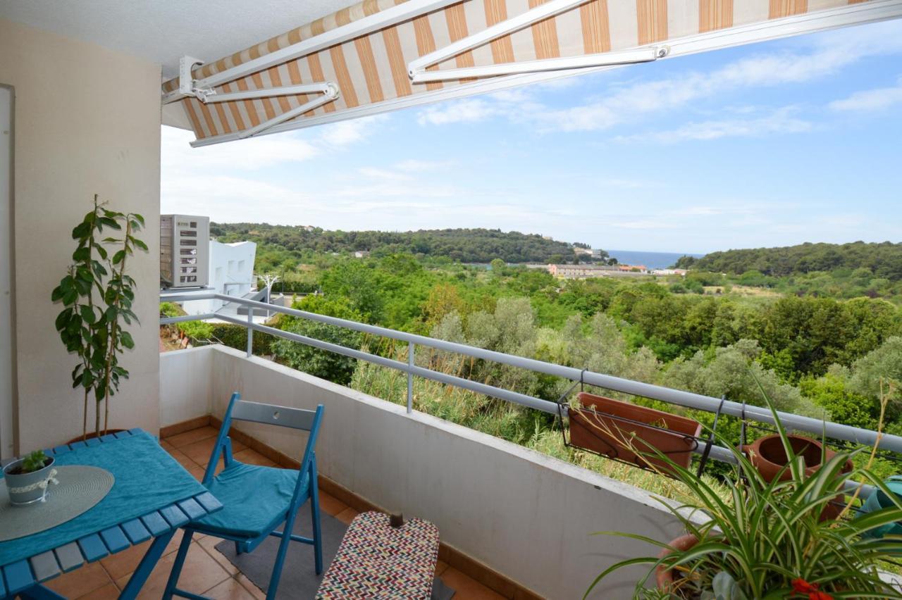 Ferienwohnung Lungo Mare Pula Exterior foto